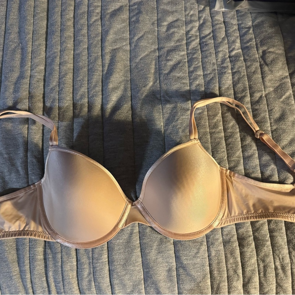 Bra 32D